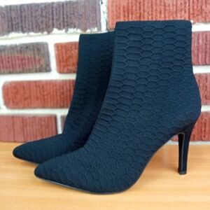 NWT MIA 'McKinley' Stretch Pull-On Sock Boot in Black